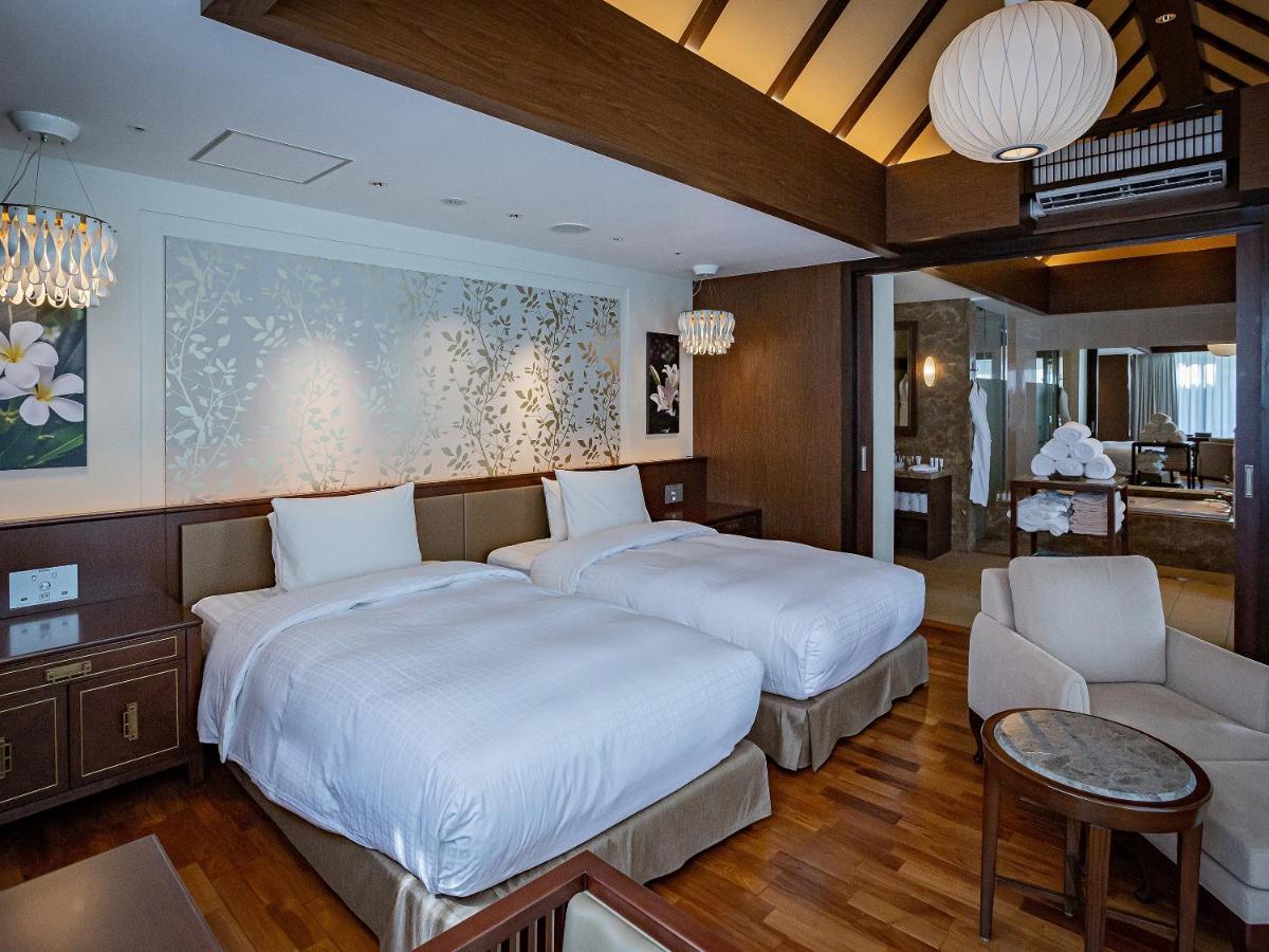 Отель Okinawa Exes Наха Экстерьер фото