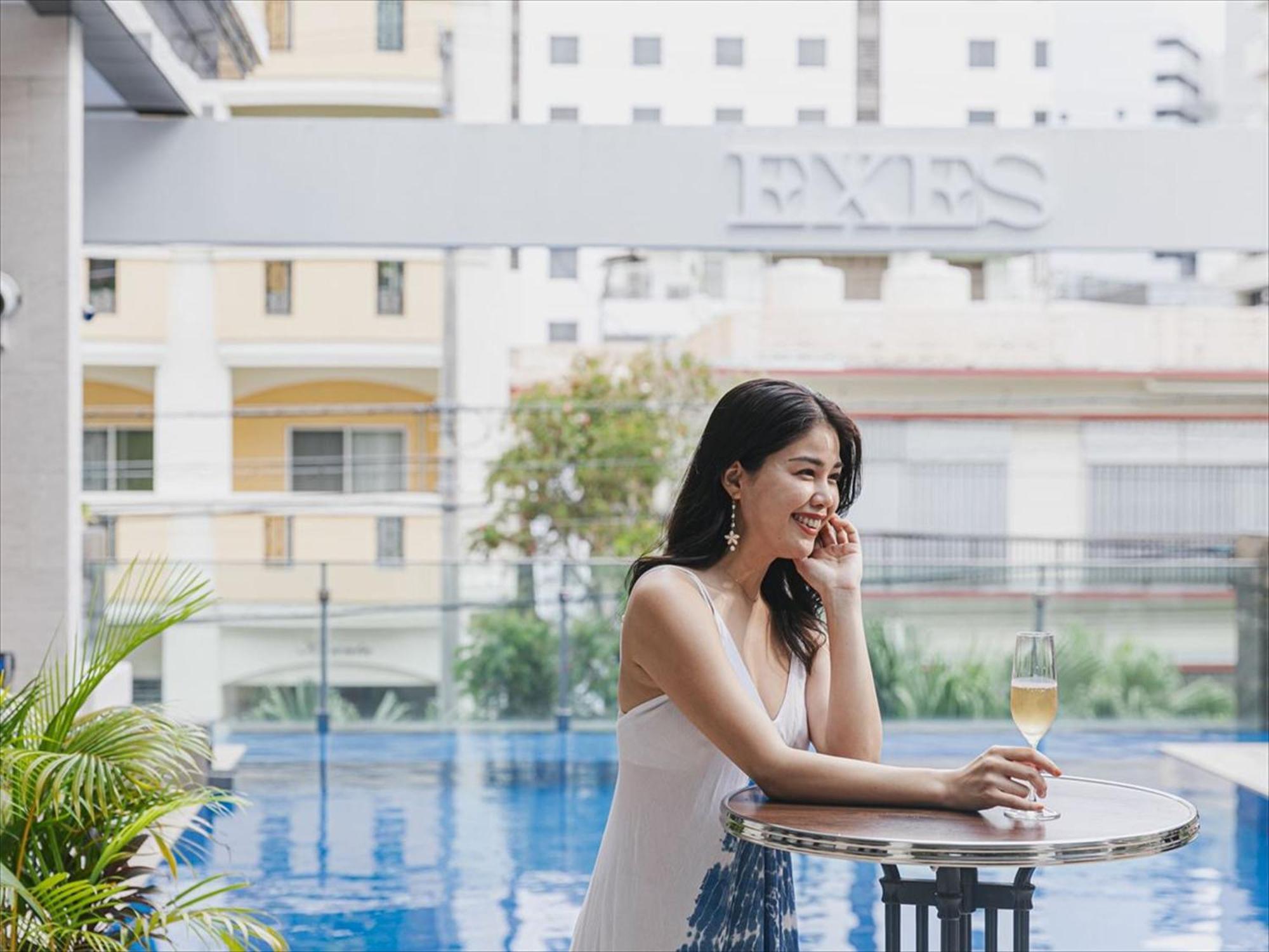 Отель Okinawa Exes Наха Экстерьер фото