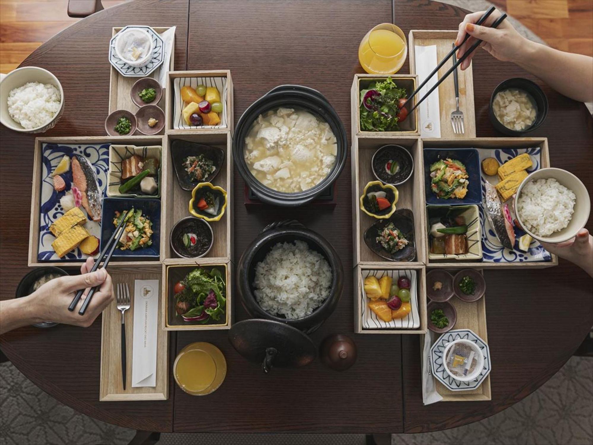Отель Okinawa Exes Наха Экстерьер фото